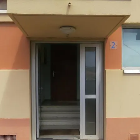 4 Personnes 200 M De La - 4avan18 Apartmán *